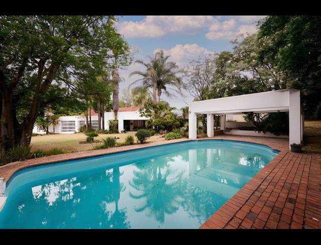 4 BEDROOM FREESTANDING FOR SALE IN BRYANSTON
